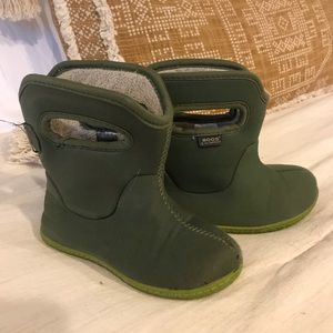Toddler Size 8 Bogs